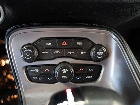 Used 2023 Dodge Challenger GT w/ Blacktop Package AWD/4WD image 17