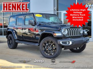 Used 2025 Jeep Wrangler Unlimited Sahara AWD/4WD video 1