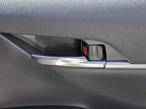 Used 2020 Toyota Camry XSE image 34