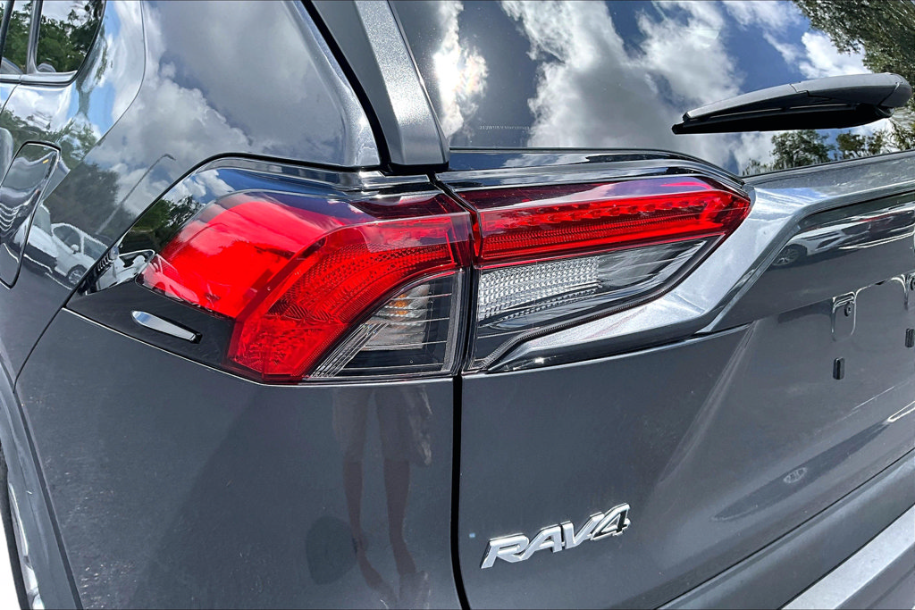 Used 2024 Toyota RAV4 XLE FWD image 23