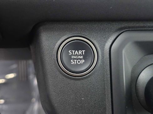 Used 2024 Land Rover Defender 130 X-Dynamic SE image 35