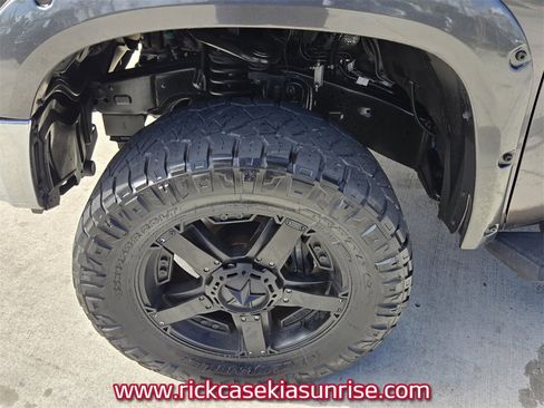 Used 2019 Toyota Tundra Limited image 10