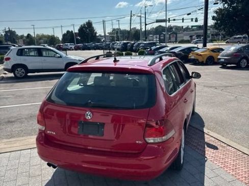 Used 2011 Volkswagen Jetta TDI FWD image 7