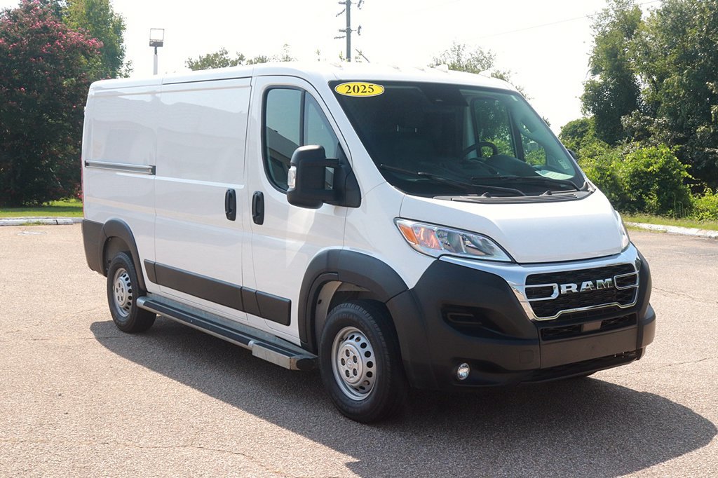 Used 2025 RAM ProMaster 2500 w/ U-Haul Equipment Group FWD image 3