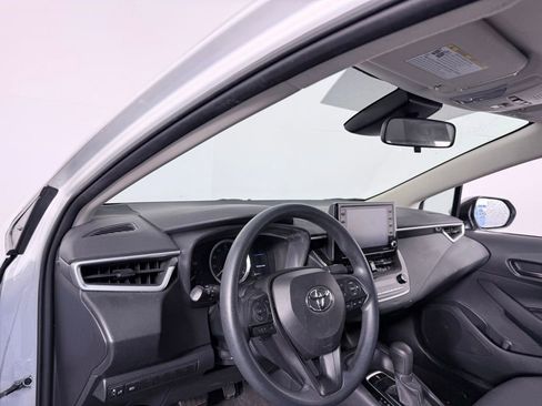 Used 2022 Toyota Corolla LE image 24