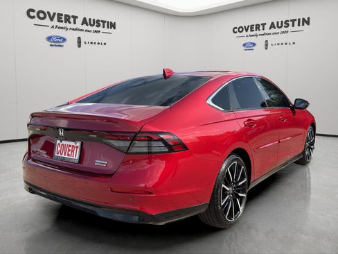 Used 2023 Honda Accord Touring image 5