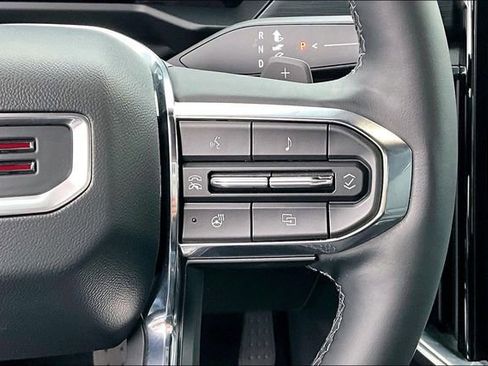 Used 2024 GMC Acadia Elevation FWD image 18