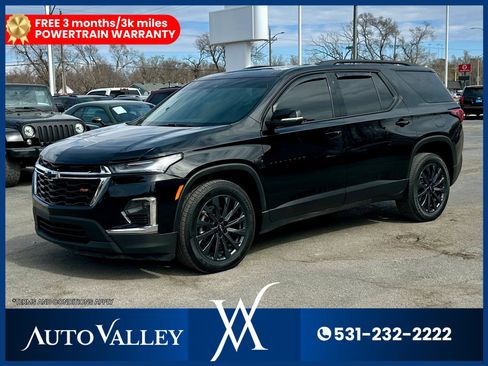 Used 2023 Chevrolet Traverse RS w/ LPO, Floor Liner Package AWD/4WD image 3