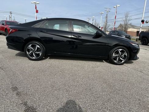 Used 2023 Hyundai Elantra SEL w/ Convenience Package image 35