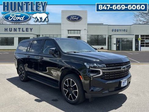 Used 2022 Chevrolet Suburban RST w/ Luxury Package image 4