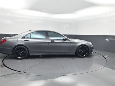 Used 2017 Mercedes-Benz S 550 4MATIC Sedan image 37