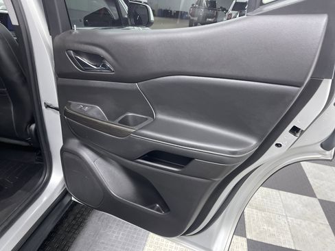 Used 2019 GMC Acadia SLT AWD/4WD image 19