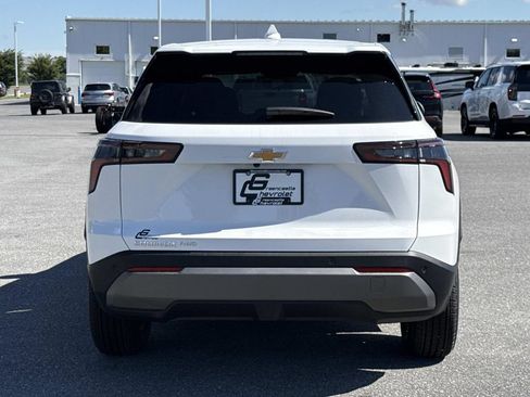 New 2026 Chevrolet Equinox LT AWD/4WD image 12