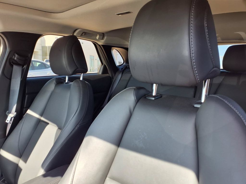 Used 2024 MAZDA CX-30 AWD 2.5 S w/ Preferred Package image 18