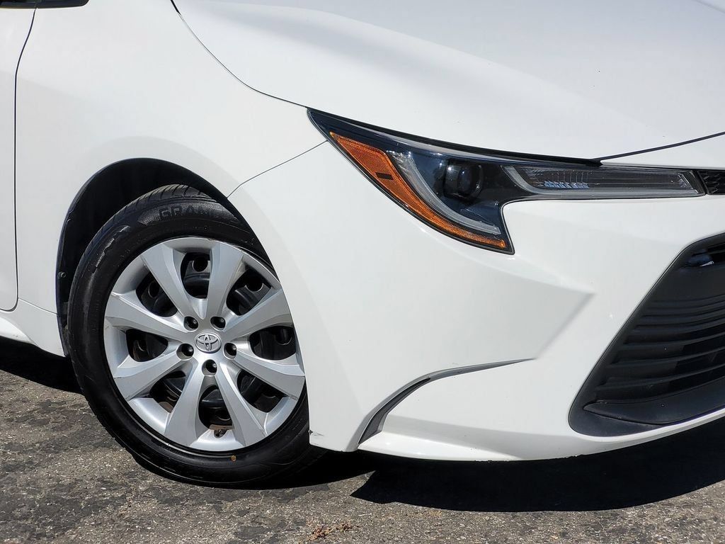 Used 2024 Toyota Corolla LE FWD image 3