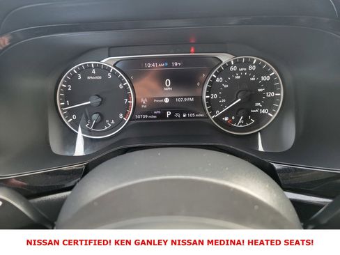 Certified 2025 Nissan Pathfinder SV image 34