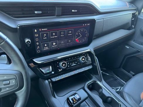 Certified 2023 GMC Sierra 1500 AT4 w/ Technology Package AWD/4WD image 15