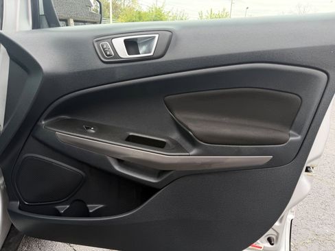 Used 2019 Ford EcoSport SE image 32
