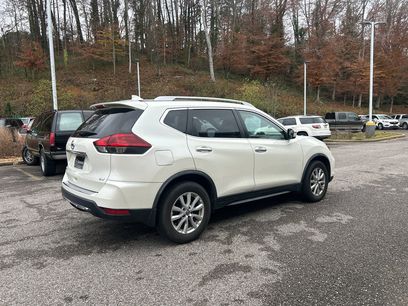 Used 2018 Nissan Rogue SV
