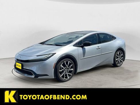 Used 2024 Toyota Prius Prime Premium FWD image 1