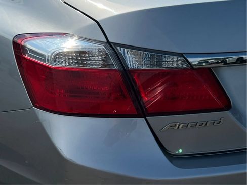 Used 2013 Honda Accord LX image 33