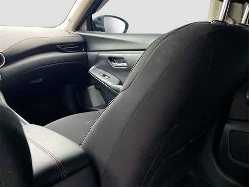 Used 2025 Nissan Sentra SR image 22