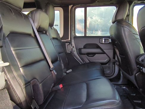 Used 2021 Jeep Wrangler Unlimited Sahara image 24