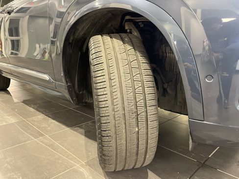 Used 2025 Volvo XC90 B6 Plus image 13