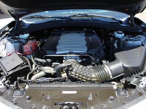 Used 2019 Chevrolet Camaro SS RWD image 36
