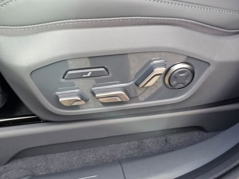 New 2026 Kia EV9 Land image 35