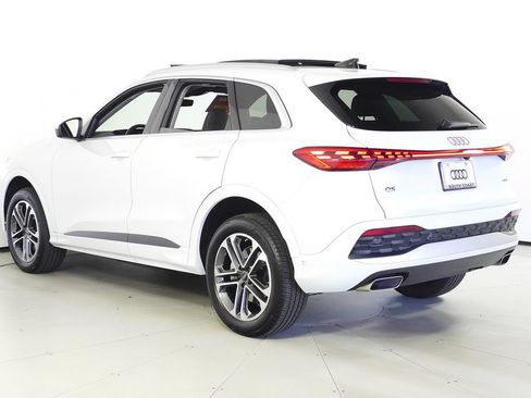 Used 2025 Audi Q5 Premium Plus w/ Premium Plus AWD/4WD image 9