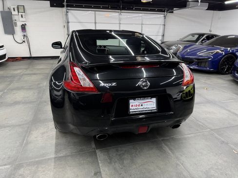 Used 2020 Nissan 370Z Touring Sport image 5