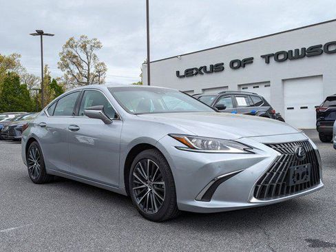 Certified 2022 Lexus ES 350 w/ Premium Package image 2