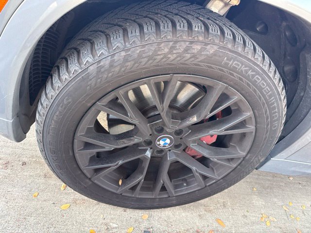 Used 2024 BMW X6 xDrive40i AWD/4WD image 11