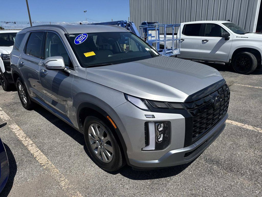Used 2025 Hyundai Palisade SEL AWD/4WD image 2