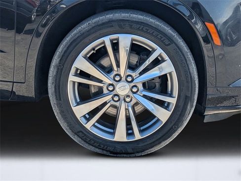 Used 2022 Cadillac XT6 Premium Luxury w/ Technology Package image 10