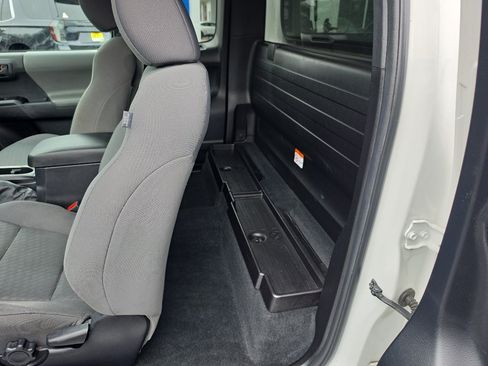 Used 2023 Toyota Tacoma SR RWD image 15