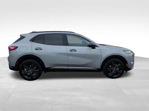 Certified 2025 Buick Envision Sport Touring image 9