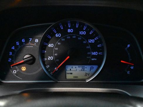 Used 2015 Toyota RAV4 XLE image 18