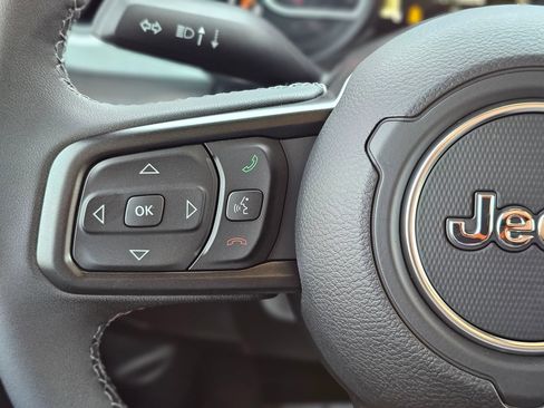 New 2026 Jeep Gladiator Willys AWD/4WD image 17
