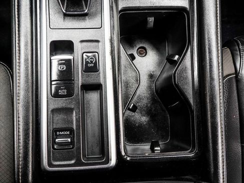 Used 2022 Nissan Pathfinder SL image 19