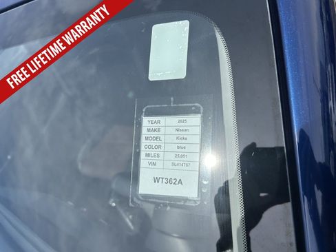 Used 2025 Nissan Kicks SR AWD/4WD image 25