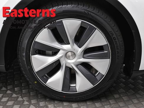 Used 2023 Tesla Model Y Long Range image 25