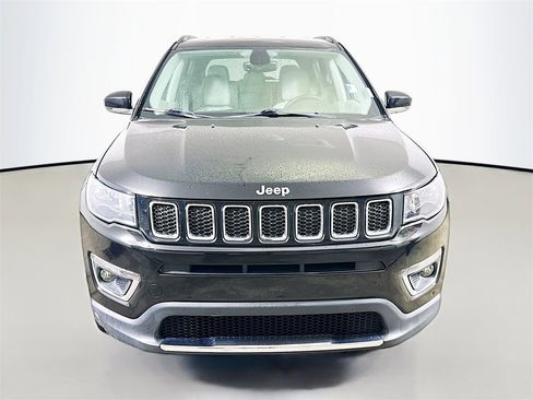 Used 2018 Jeep Compass Limited image 2