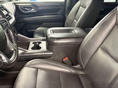 Used 2021 Chevrolet Tahoe Z71 w/ Luxury Package AWD/4WD image 21