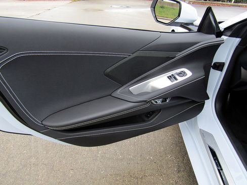 Used 2024 Chevrolet Corvette Stingray Coupe image 11