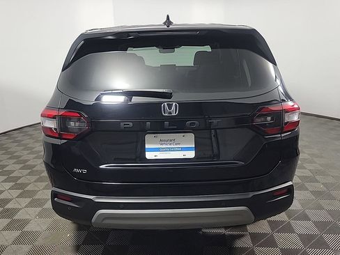 Certified 2025 Honda Pilot EX-L image 5