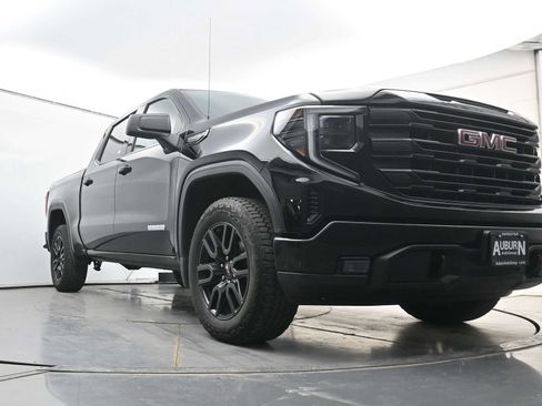 Used 2025 GMC Sierra 1500 Elevation image 15