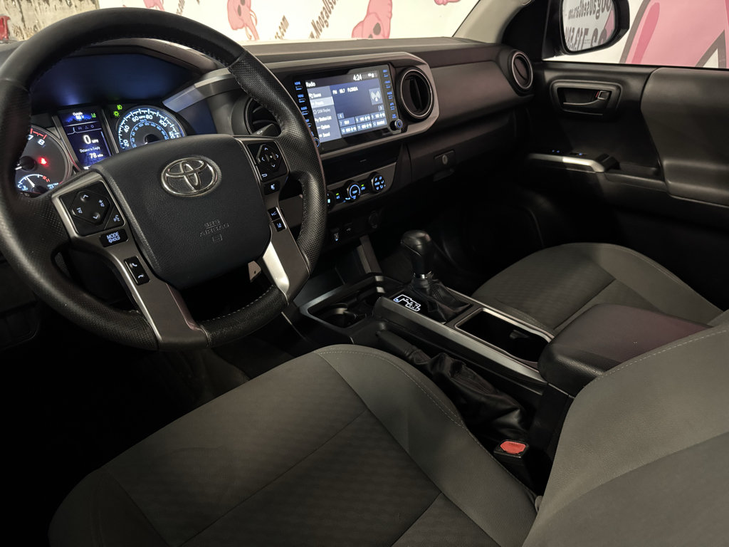 Used 2020 Toyota Tacoma SR5 RWD image 17