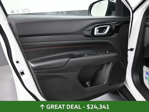 Used 2025 Jeep Compass Trailhawk AWD/4WD image 29